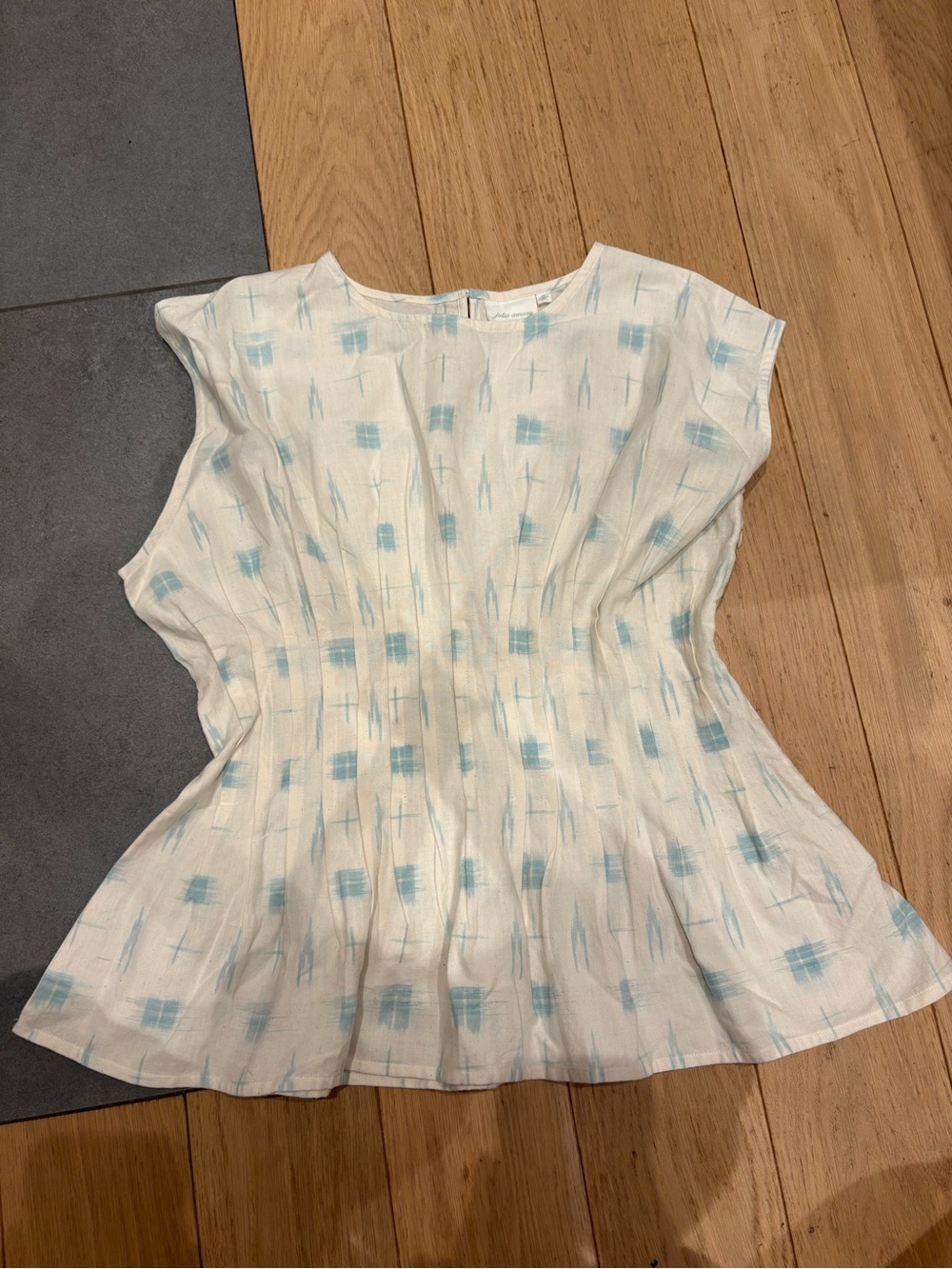 Julia Amory Ava Pleated Waist Cap-Sleeve White and Blue Printed Top